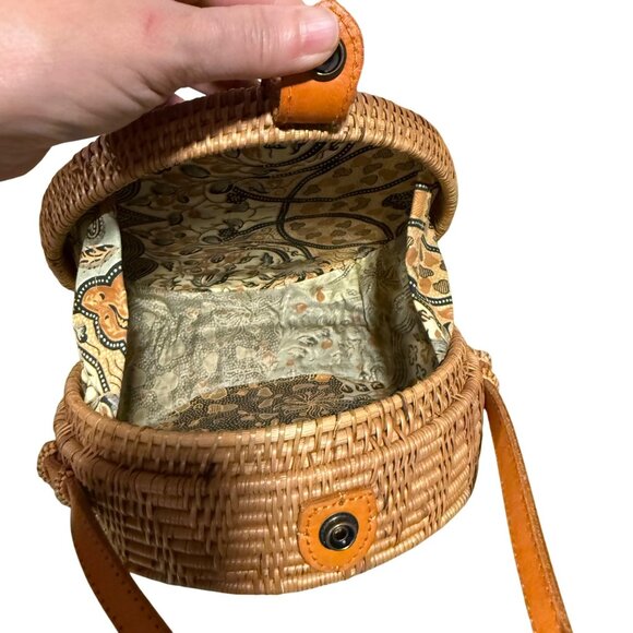 Crossbody Shoulder Rattan Bag Handmade in Bali Coastal Chic Boho - Picture 5 of 16